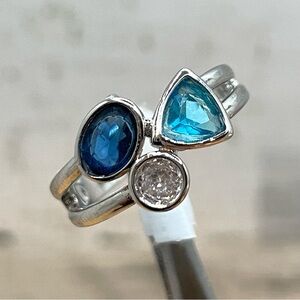Beautiful Trendy Cluster Bubble Blue Diamond CZ Silver Plated Ring Band